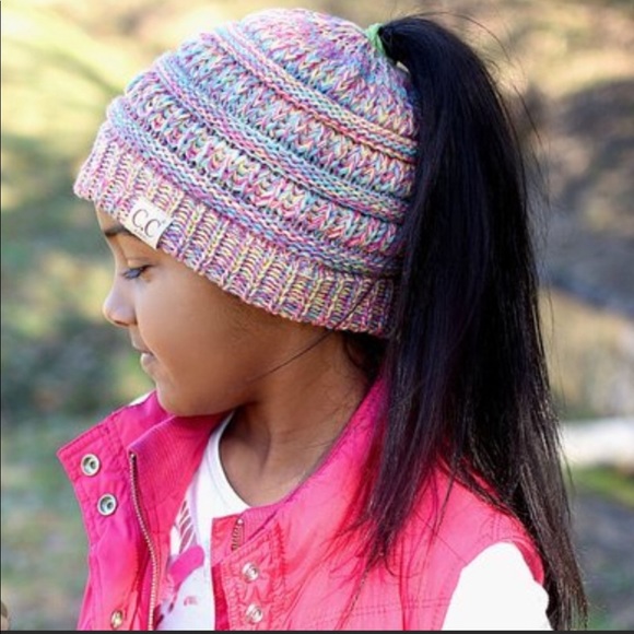 Kids Multi Classic C.C Beanie Tail NWT - Picture 2 of 5